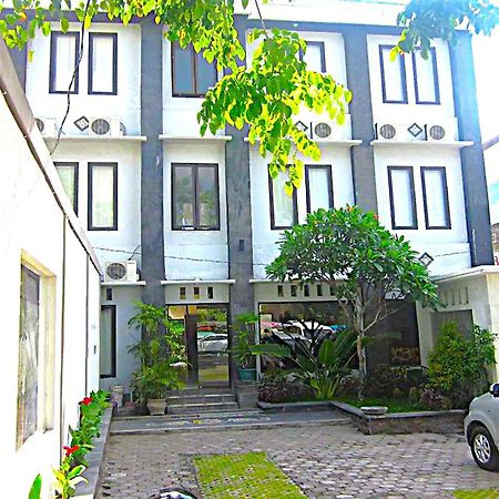 Hotel Warta Dua เดนปาซาร์ ภายนอก รูปภาพ